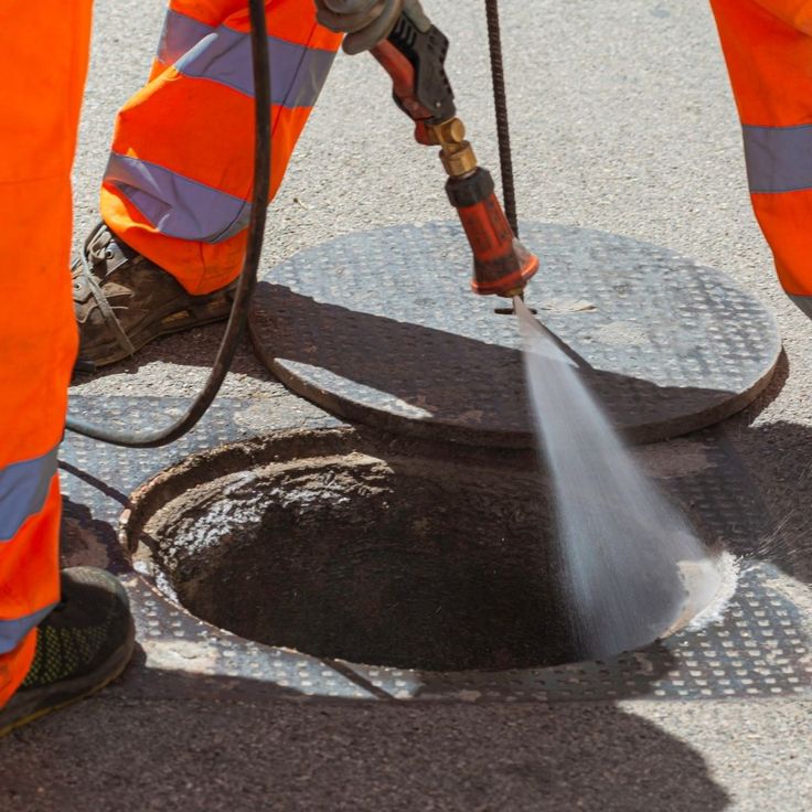 Showtime Plumbing LLC offers an advanced Cast Iron Sewer Epoxy Spray Lining service